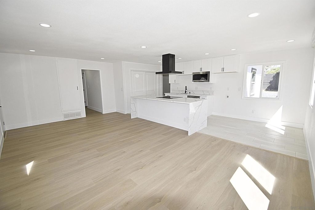 Photo of 4772 Mount Gaywas Dr, San Diego, CA 92117 (MLS # 250041324)