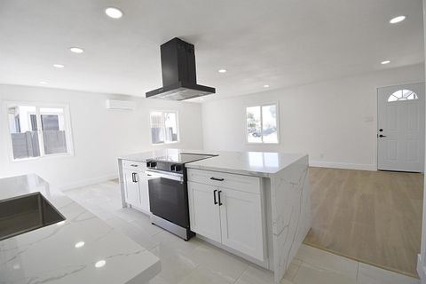 Tiny photo for 4772 Mount Gaywas Dr, San Diego, CA 92117 (MLS # 250041324)