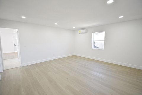 Tiny photo for 4772 Mount Gaywas Dr, San Diego, CA 92117 (MLS # 250041324)