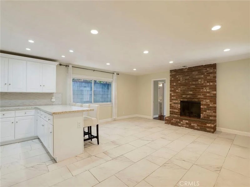 1414 Thompson