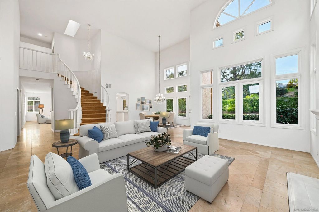 Photo of 516 Camino Bailen, Escondido, CA 92029 (MLS # 260010152)