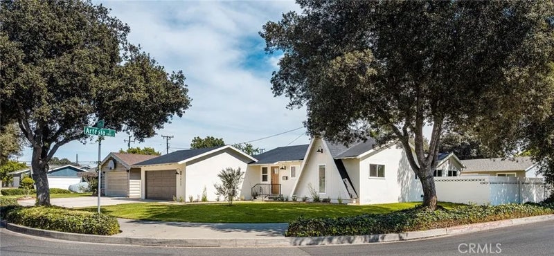 1922 W Flora Street
