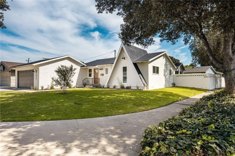 1922 W Flora Street