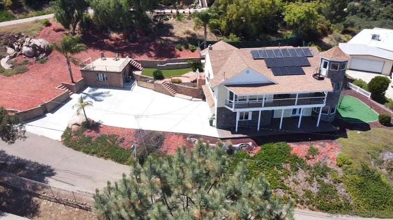 205 HIGHLINE TRAIL