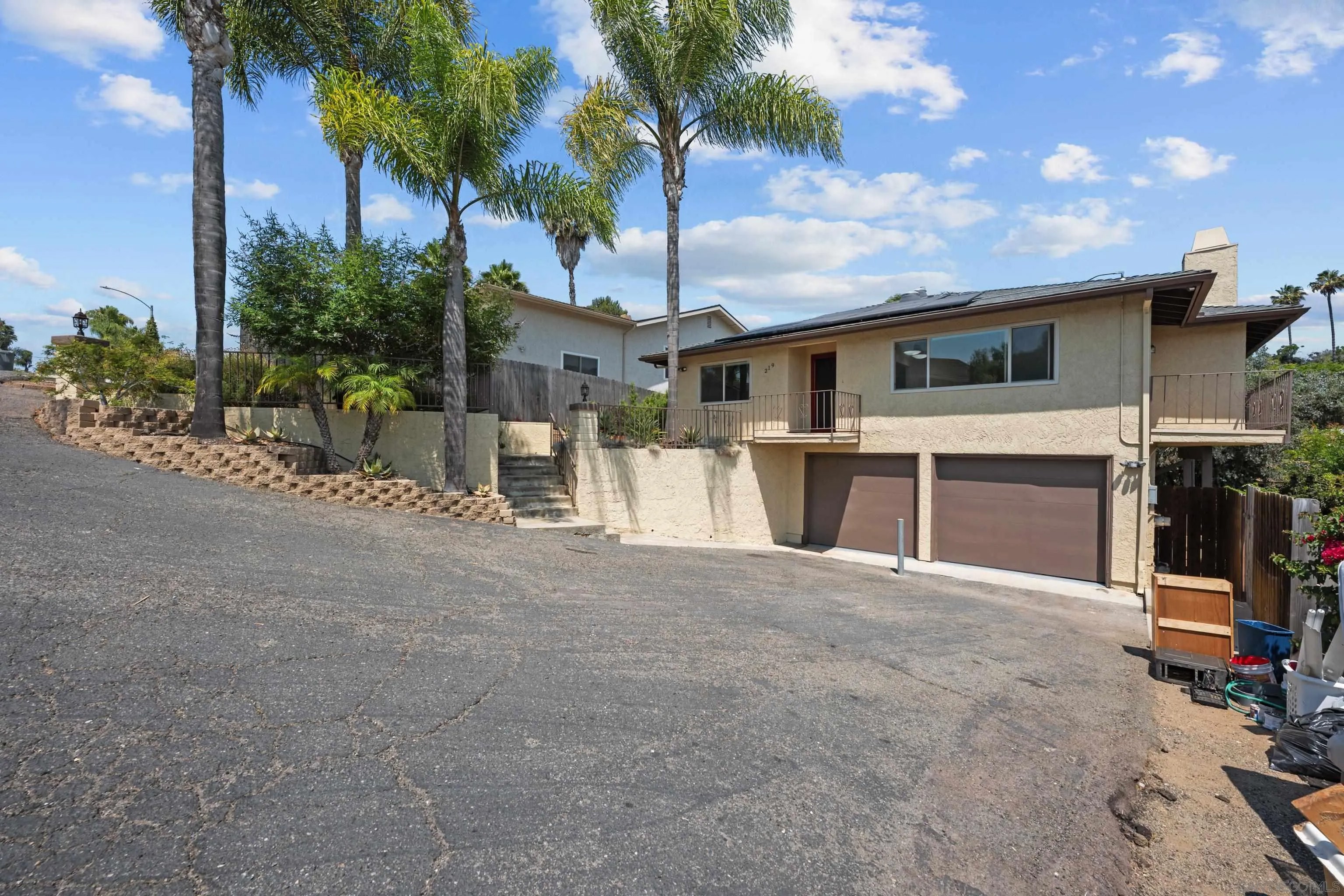 219 Lyon Cir