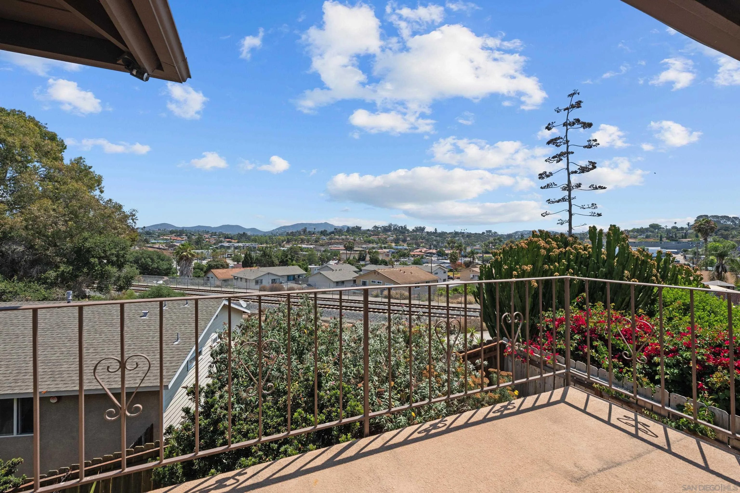 219 Lyon Cir
