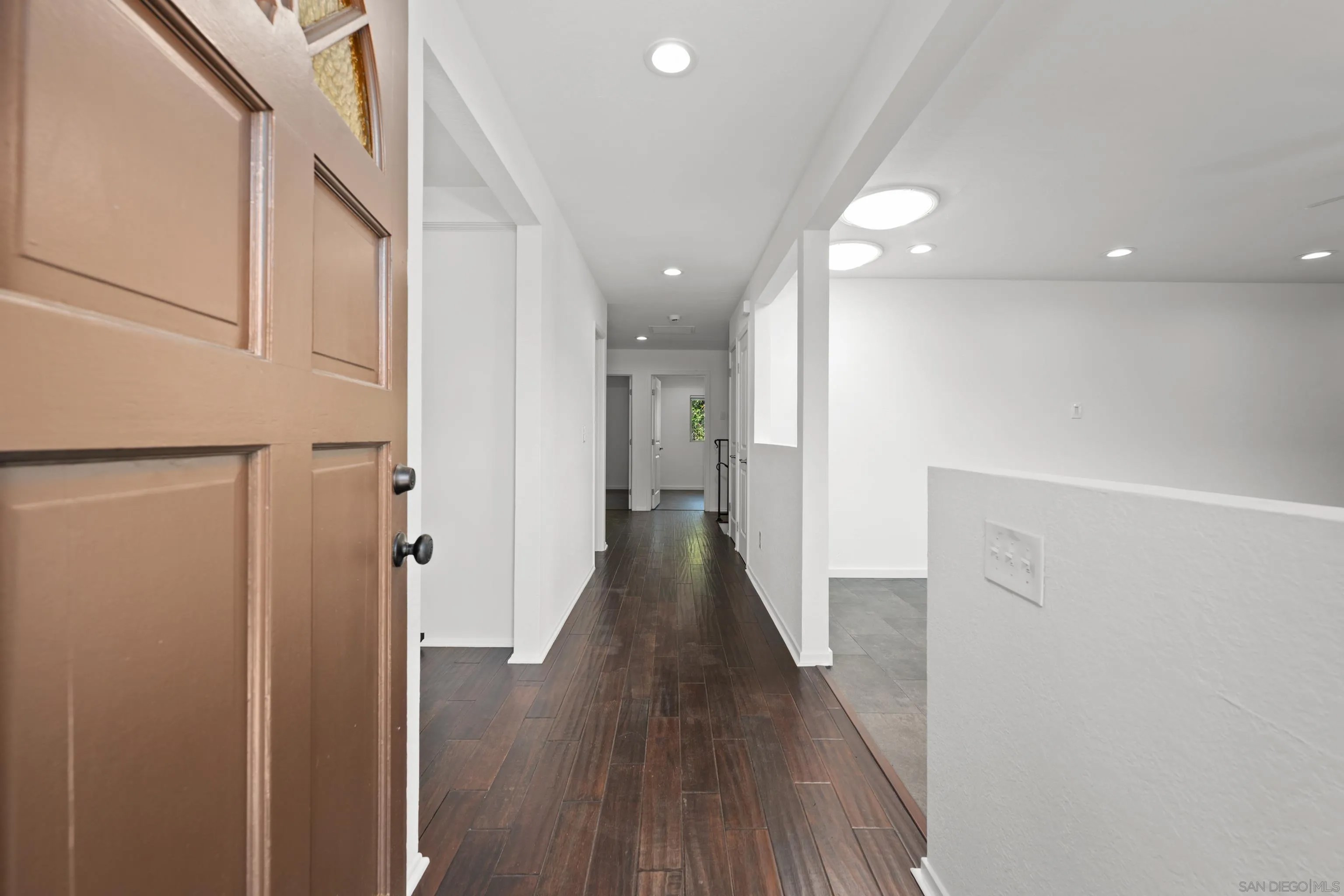 219 Lyon Cir