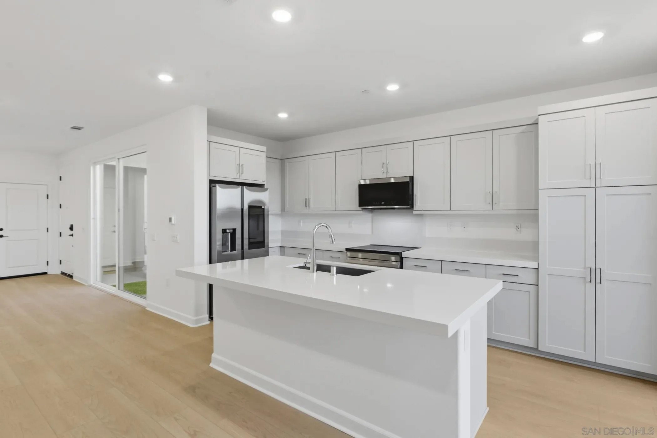 112 Village Walk Way