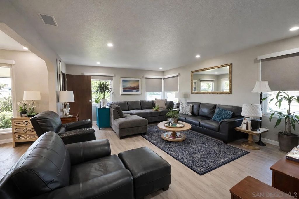 Photo of 2905 Buena Vista Avenue, Lemon Grove, CA 91945 (MLS # 260003163)