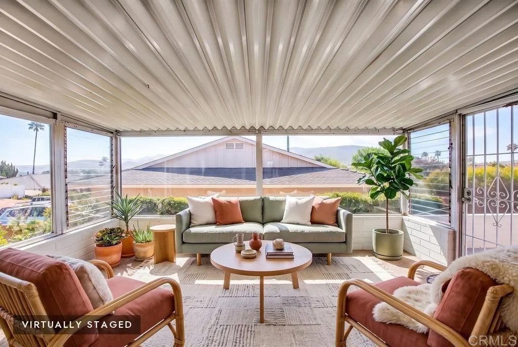 959 La Tierra Drive