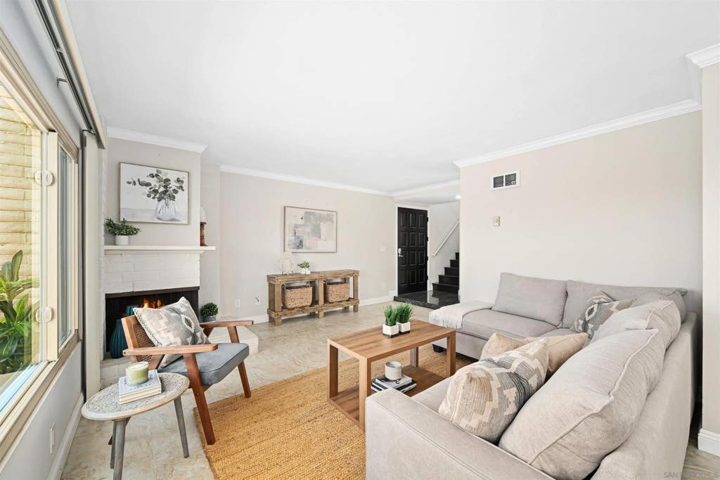 Photo of 8745 Caminito Sueno, La Jolla, CA 92037 (MLS # 260013511)
