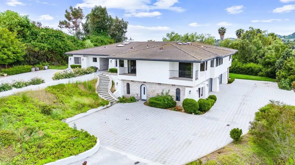 19 Gateview Drive