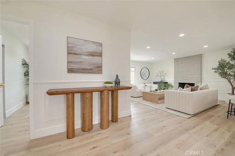2113 S Forest