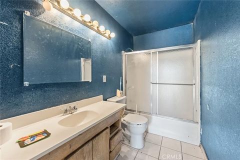 Tiny photo for 831 W Lugonia Ave, Redlands, CA 92374 (MLS # IG25249115)