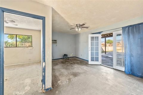 Tiny photo for 831 W Lugonia Ave, Redlands, CA 92374 (MLS # IG25249115)