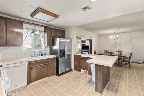 Tiny photo for 831 W Lugonia Ave, Redlands, CA 92374 (MLS # IG25249115)