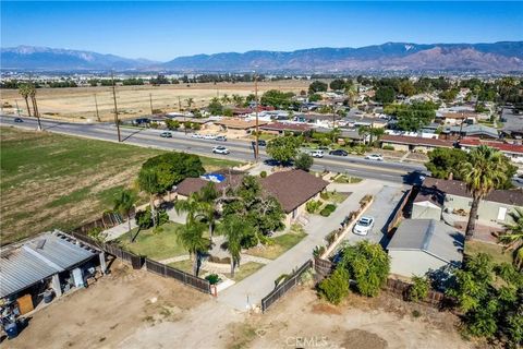 Tiny photo for 831 W Lugonia Ave, Redlands, CA 92374 (MLS # IG25249115)