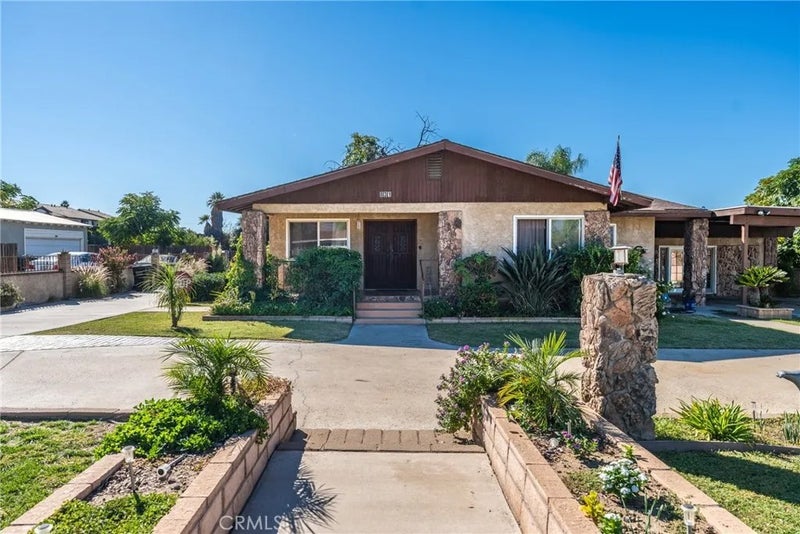 831 W Lugonia