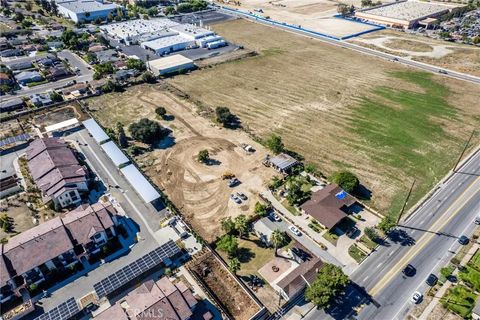 Tiny photo for 831 W Lugonia Ave, Redlands, CA 92374 (MLS # IG25249115)