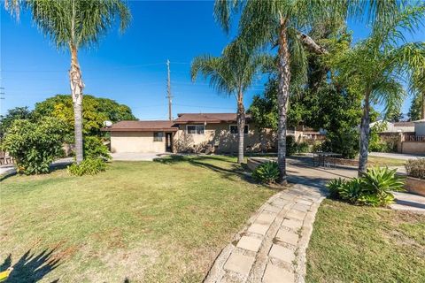 Tiny photo for 831 W Lugonia Ave, Redlands, CA 92374 (MLS # IG25249115)