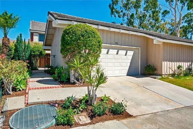 4981 Paseo Segovia, Irvine