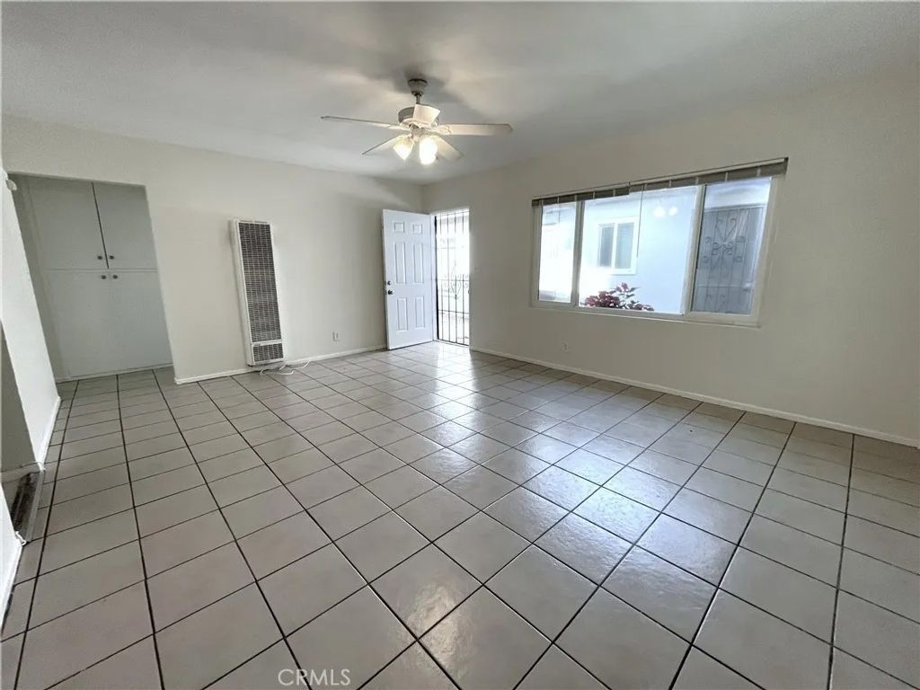 Photo of 6959 N Atlantic Pl, Long Beach, CA 90805 (MLS # PW25280453)