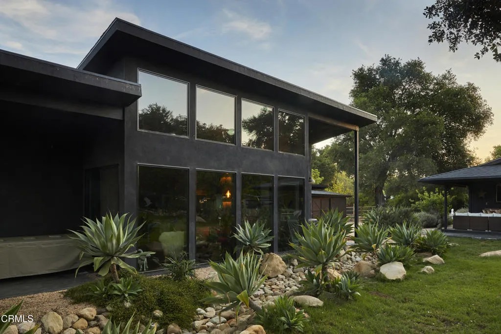 12293 Topa Lane