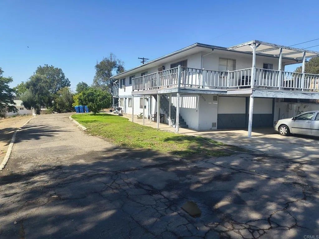 Photo of 9420 Emerald Grove Avenue, Lakeside, CA 92040 (MLS # PTP2507291)