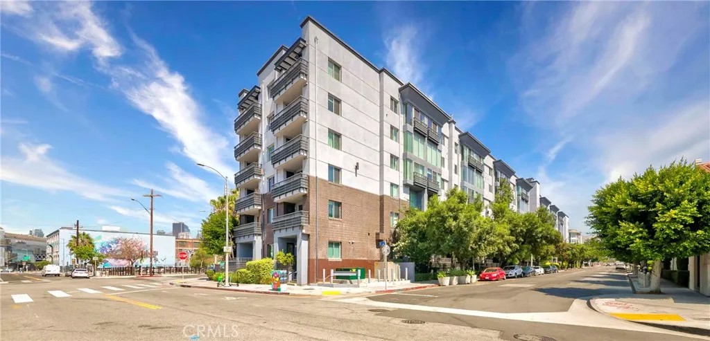 629 Traction Avenue 307