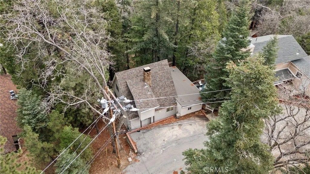 Photo of 27638 Oak Knoll, Lake Arrowhead, CA 92352 (MLS # CV26005172)