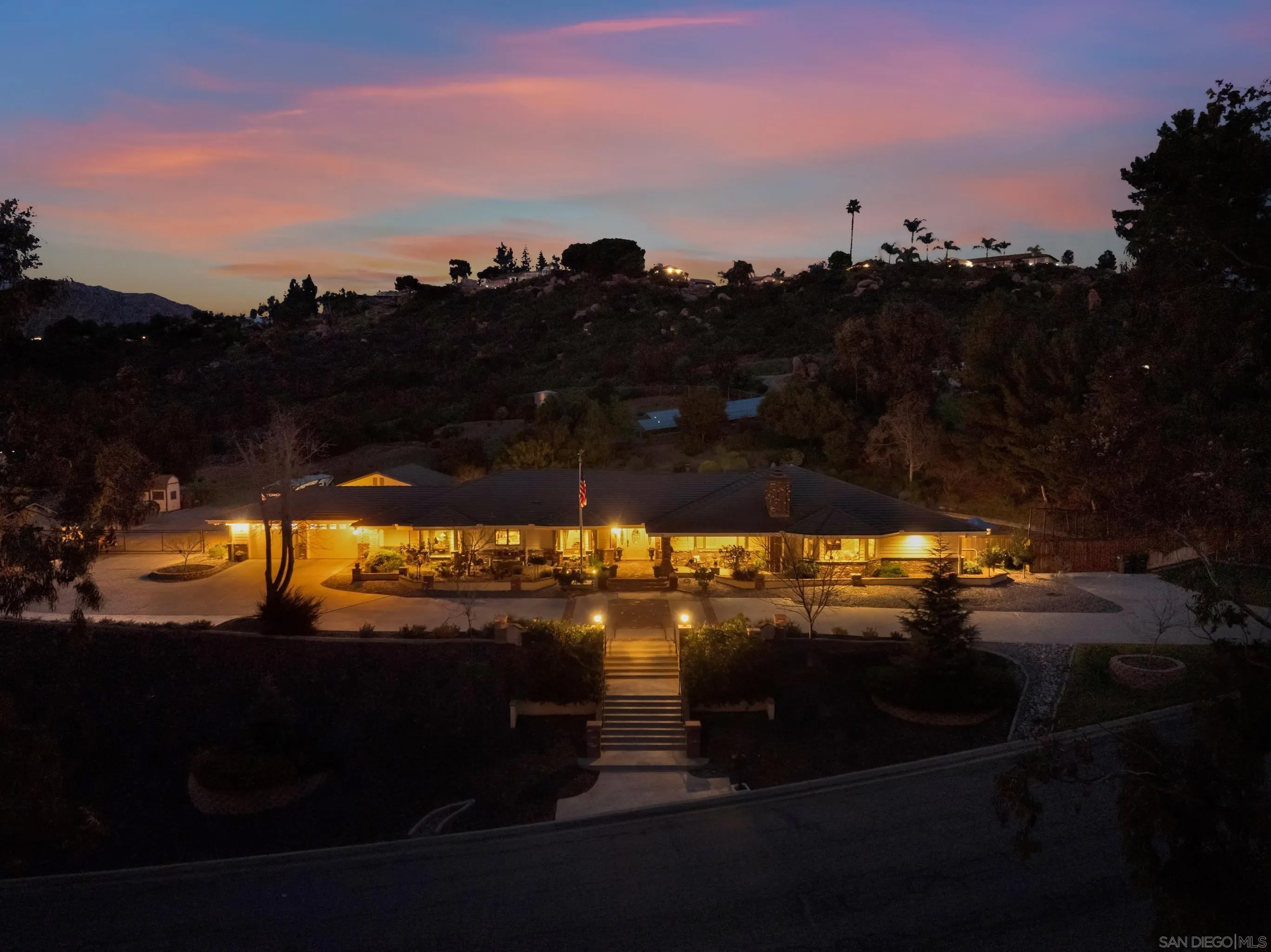 15428 El Capitan Real Ln