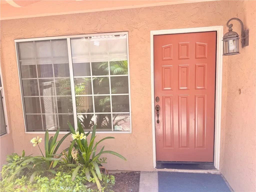 Photo of 1722 Promenade CIR, Vista, CA 92083 (MLS # OC26166077)