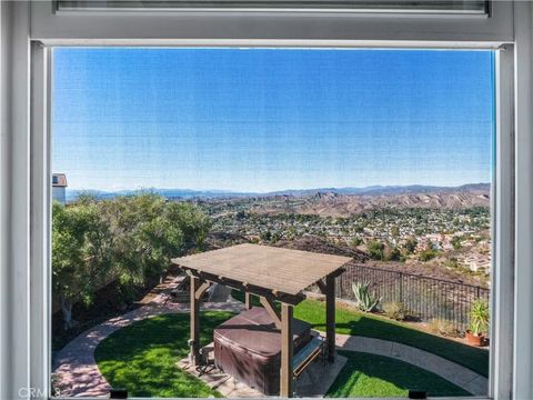 Tiny photo for 20517 Charlie Ct, Saugus, CA 91350 (MLS # SR25241262)