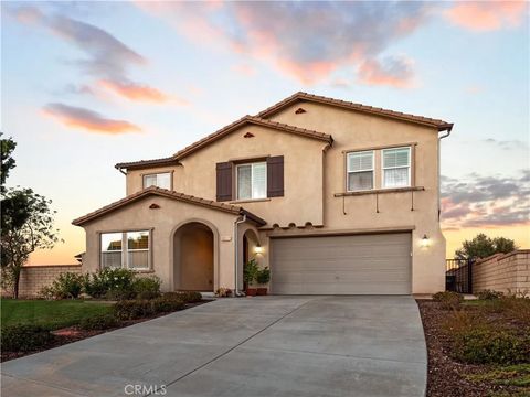 Tiny photo for 20517 Charlie Ct, Saugus, CA 91350 (MLS # SR25241262)