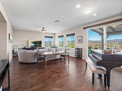 Tiny photo for 20517 Charlie Ct, Saugus, CA 91350 (MLS # SR25241262)
