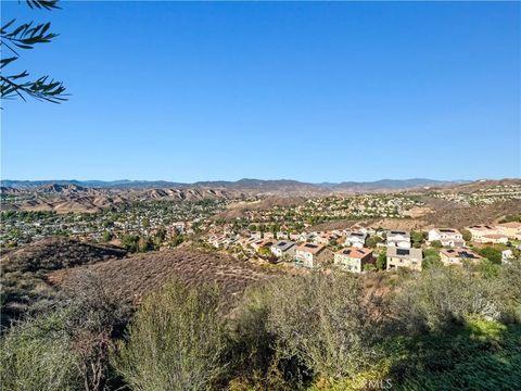 Tiny photo for 20517 Charlie Ct, Saugus, CA 91350 (MLS # SR25241262)