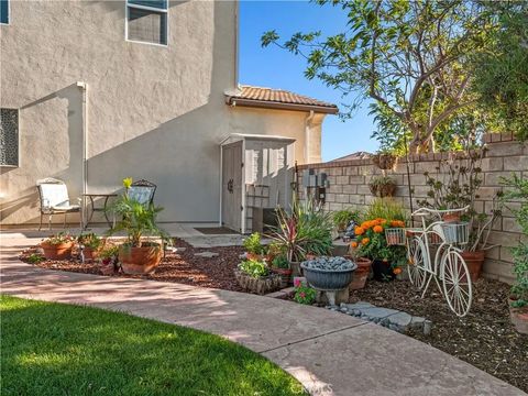 Tiny photo for 20517 Charlie Ct, Saugus, CA 91350 (MLS # SR25241262)