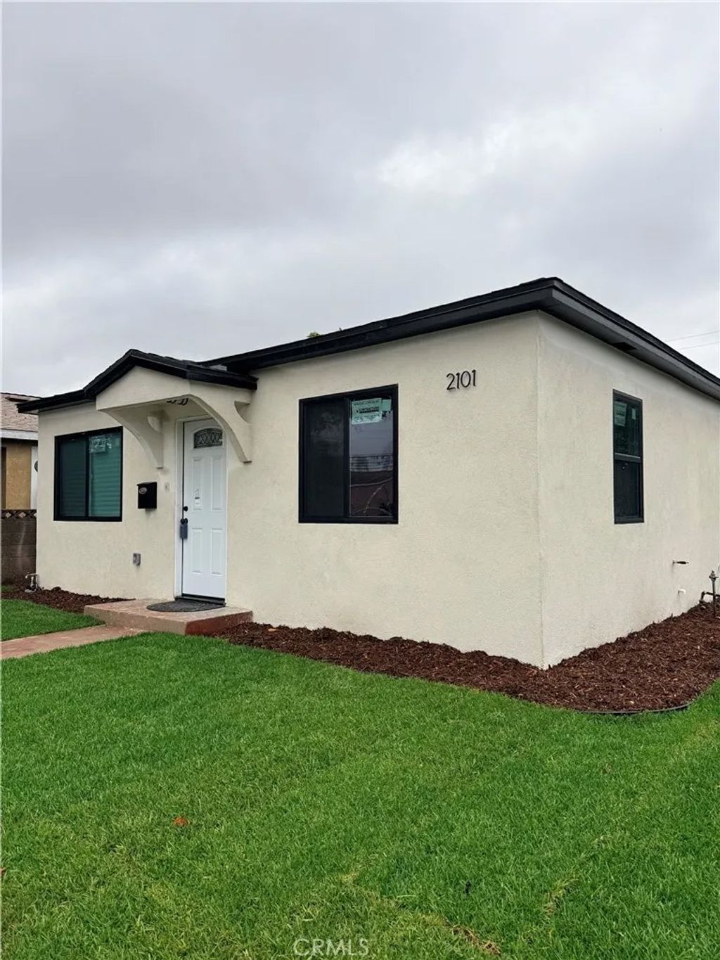 Photo of 2101 W Canton St, Long Beach, CA 90810 (MLS # SB25279205)