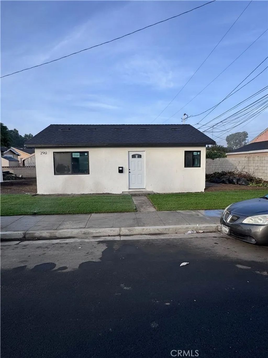 Photo of 2101 W Canton St, Long Beach, CA 90810 (MLS # SB25279205)