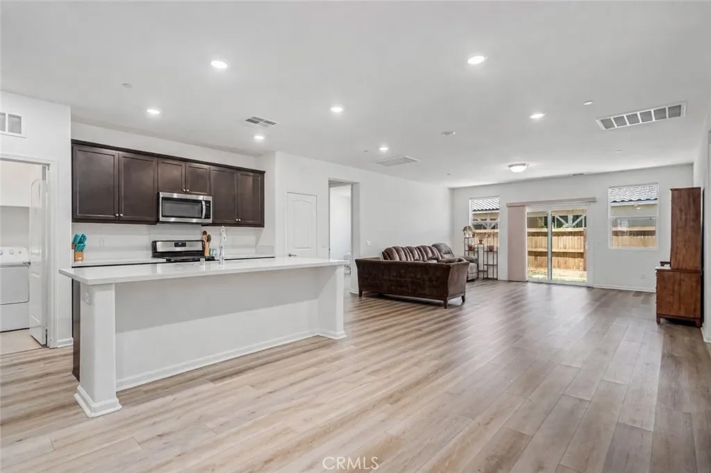 2029 Boxwood