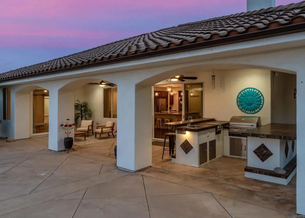 Photo of 2869 Dos Lomas Place, Fallbrook, CA 92028 (MLS # NDP2602387)