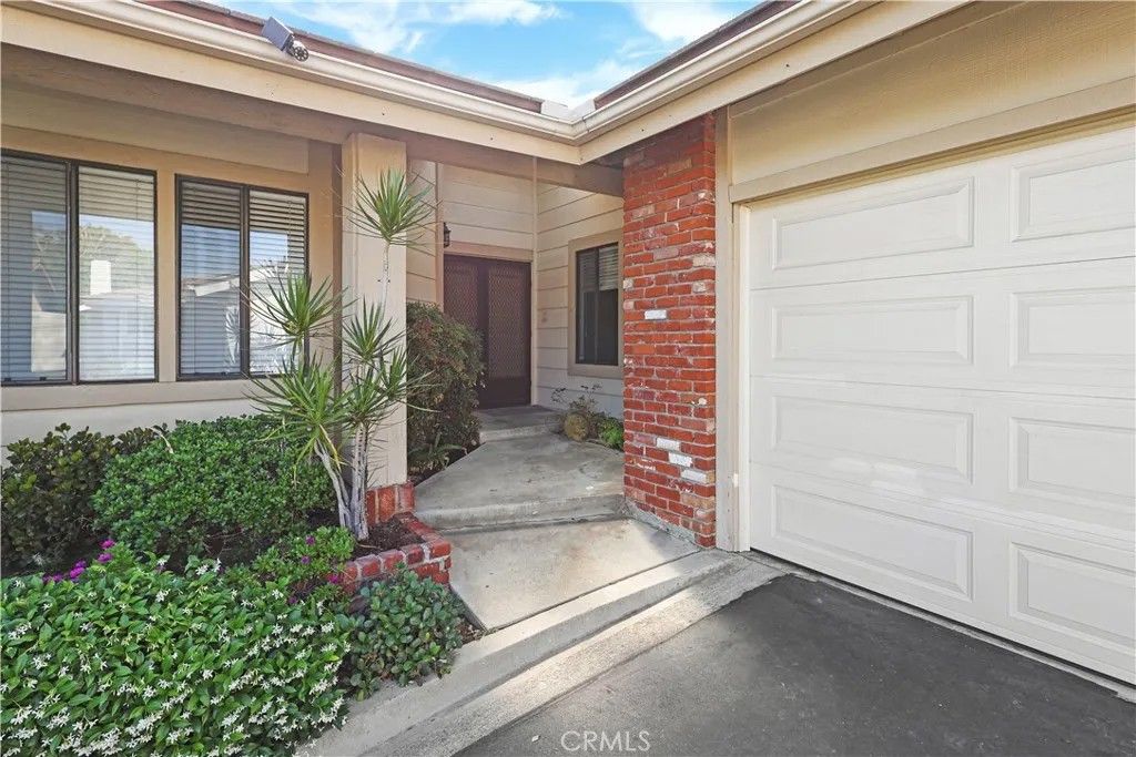 Photo of 14091 Dryden Lane, Santa Ana, CA 92705 (MLS # PW26078709)