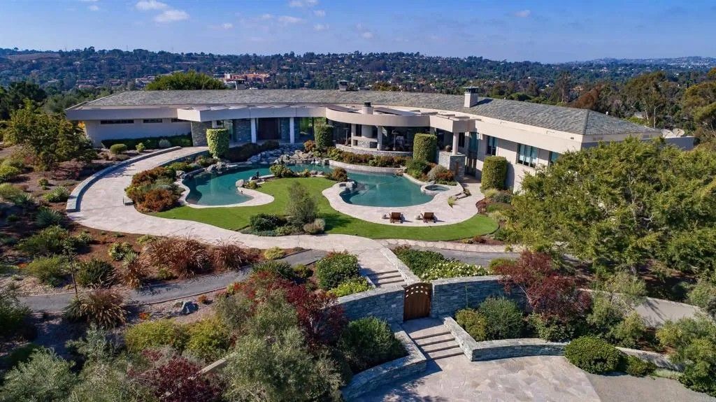 Photo of 17534 Los Morros, Rancho Santa Fe, CA 92067 (MLS # NDP2507117)