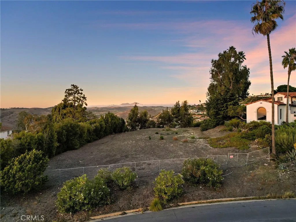 239 Avenida La Cuesta