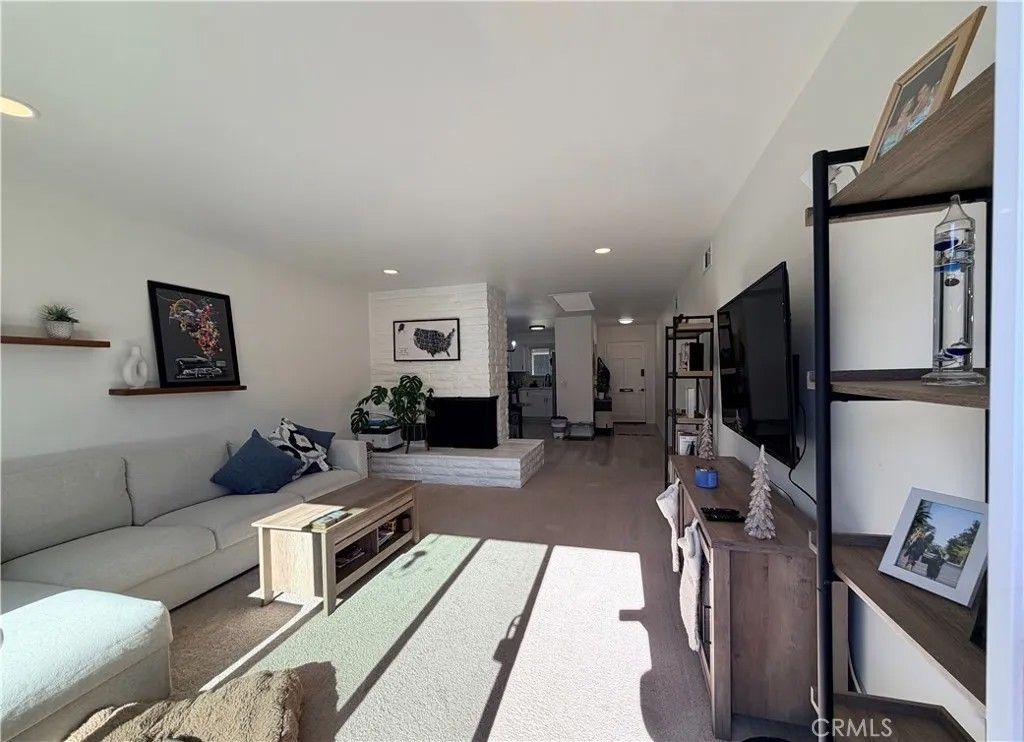 Photo of 812 E Washington Ave, Escondido, CA 92025 (MLS # SW25281615)