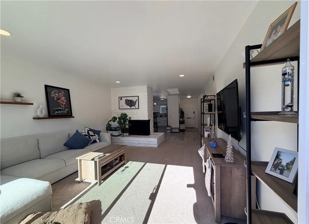 Photo of 812 E Washington Ave, Escondido, CA 92025 (MLS # SW25281615)