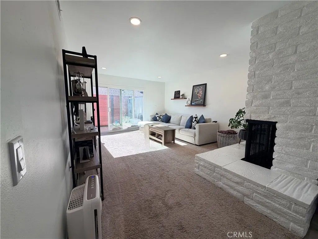 Photo of 812 E Washington Ave, Escondido, CA 92025 (MLS # SW25281615)