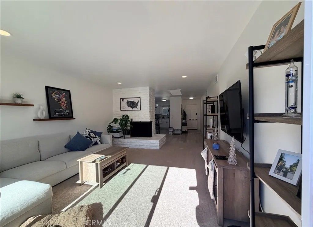 Photo of 812 E Washington Ave, Escondido, CA 92025 (MLS # SW25281615)