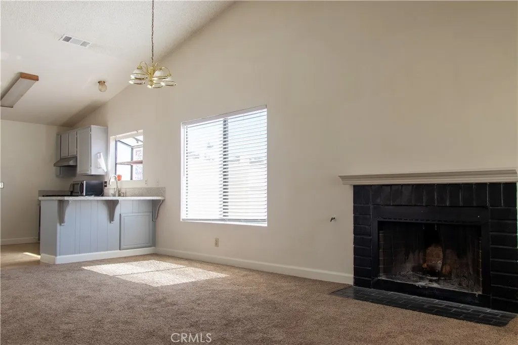 14176 Poplar