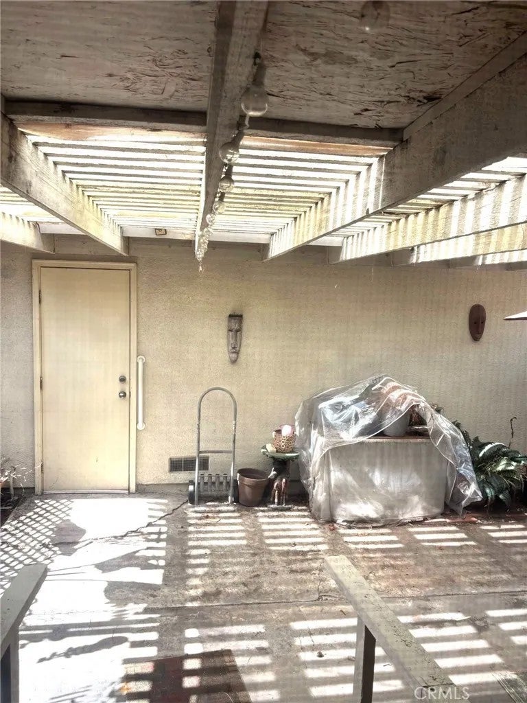 1325 N San Diego